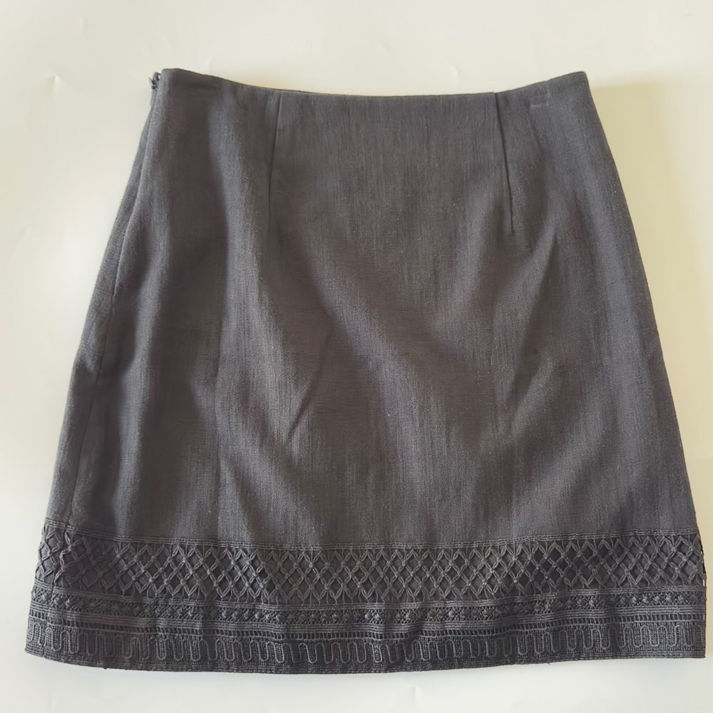 LOFT Black Mini Skirt with Crochet Eyelet Hem Zipper Side Office Lining Size 2 - Picture 2 of 6